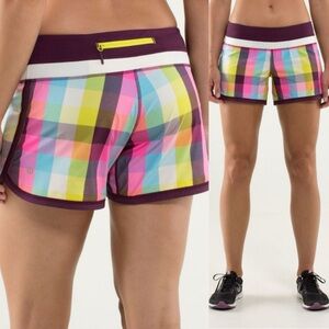 LULULEMON Groovy Run Short in Sea Check Multi